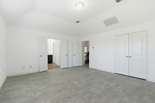 Building Photo - 11300 Hubbard Creek Dr