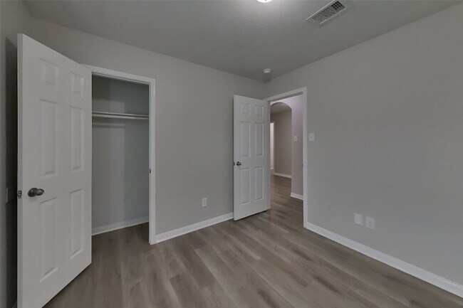 Building Photo - 308 Crooked Pine Court
