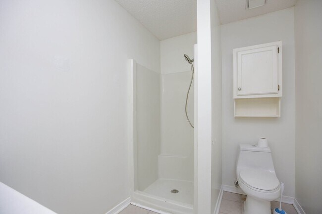 Building Photo - 6972 Weatherwood Dr