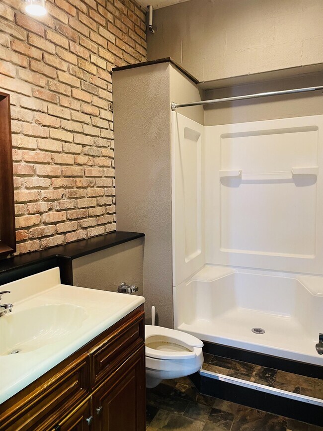 Building Photo - 1300 E Iron Ave