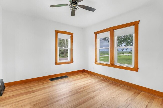 Building Photo - 502 S 250 W