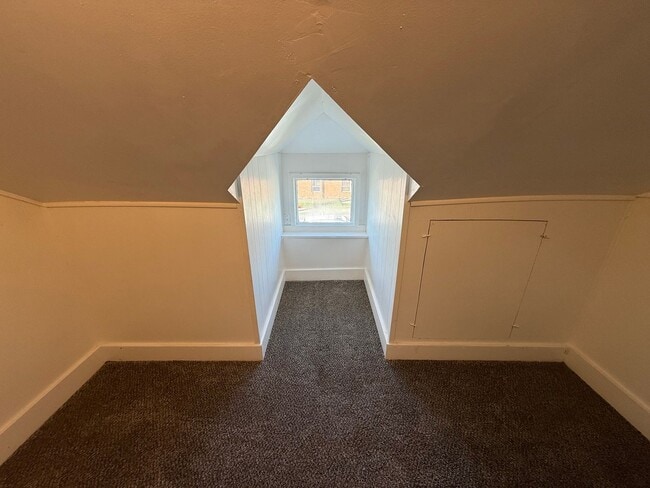 Building Photo - 3 Bed 1.5 Bath Pet Friendly Home in Monroe