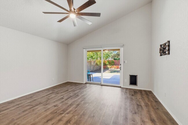 Building Photo - The Perfect Blend of Comfort and Community...