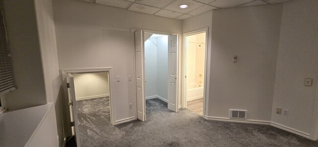 Building Photo - 5106 Green Lake Way N