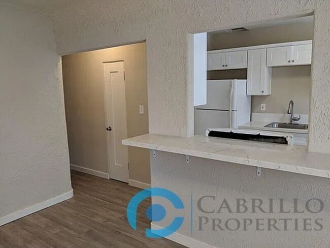 Building Photo - 3010 Quince St