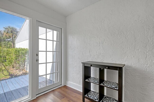 Building Photo - 241 NW 15th St