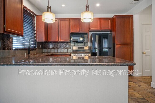 Building Photo - 2374 Calle Torreno