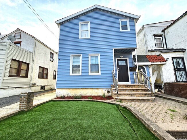 Building Photo - 138-40 233rd St