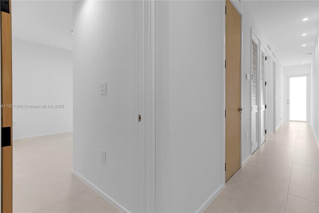 Building Photo - 4430 W Flagler St
