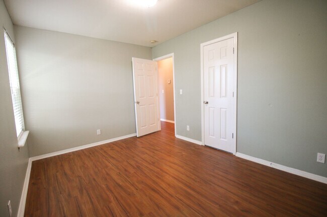 Building Photo - 3 Bed 2 Bath Rental Home in Tulsa