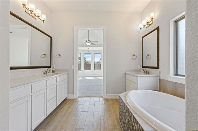 Building Photo - 3870 White Clover Ln