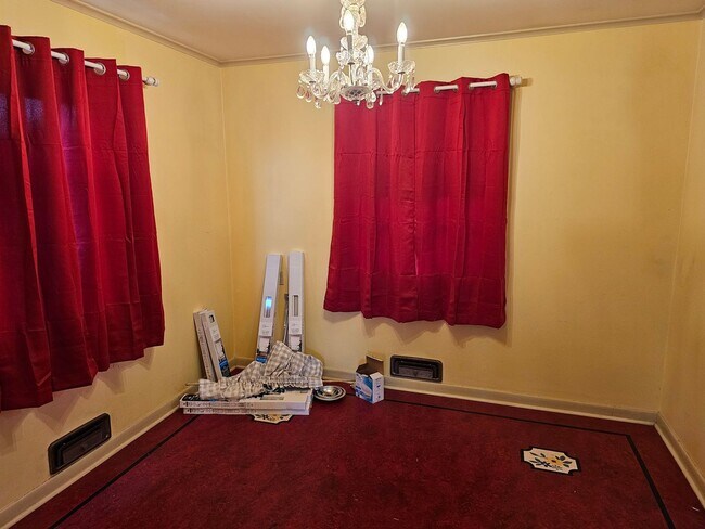 Building Photo - 1710 Adams Ave