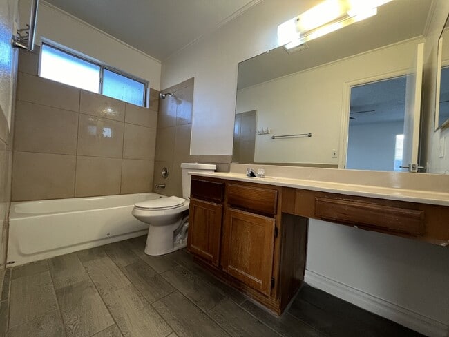 Building Photo - 7119 W McLellan Rd