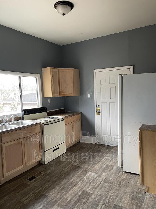 Building Photo - 1218 E 35th St