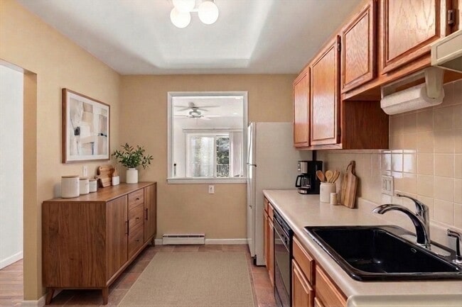 Building Photo - 22 Branchfield St