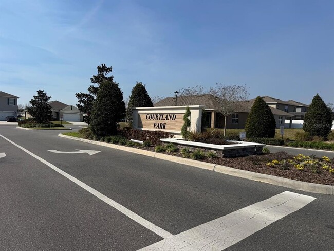 Building Photo - 916 August Sky Dr