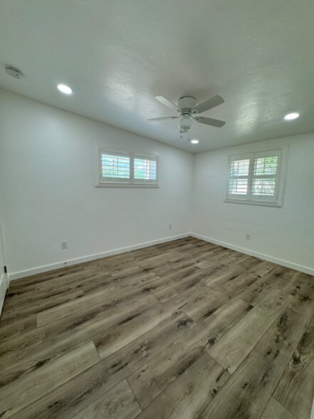 Building Photo - 1803 E Miles St