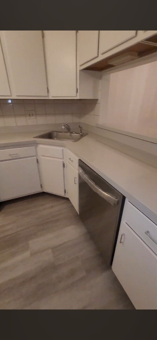 Building Photo - 1303 Morris Ct