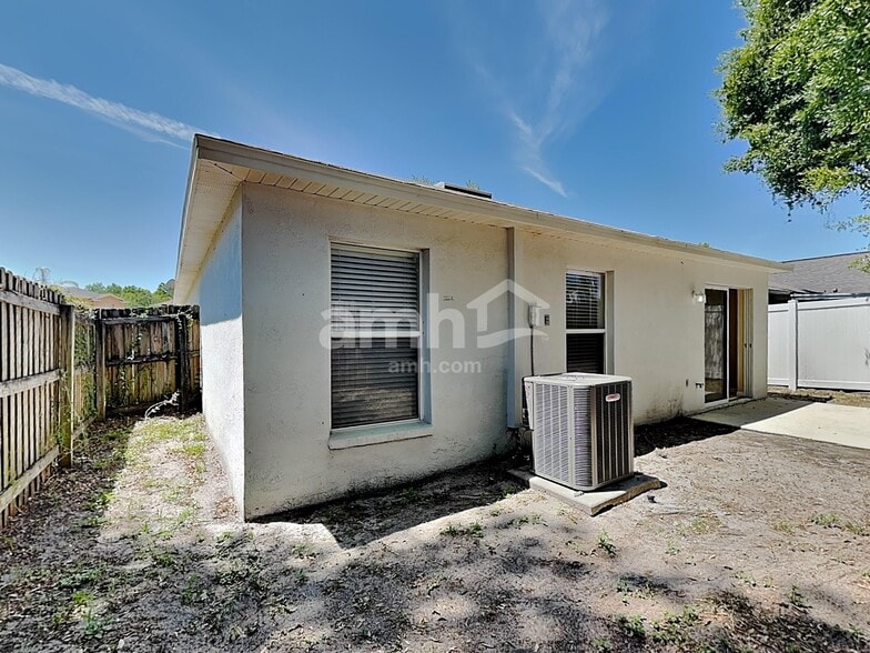 Building Photo - 11912 Mango Groves Blvd