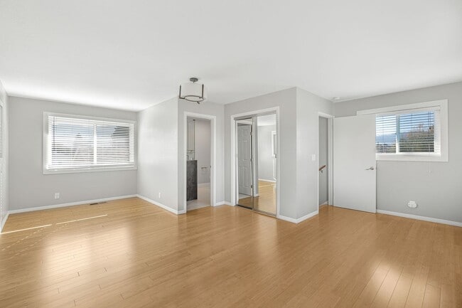 Building Photo - Spacious 4BR/3BA Home in Top-Rated School District!