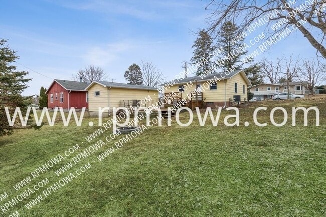 Building Photo - 3309 Tripp St