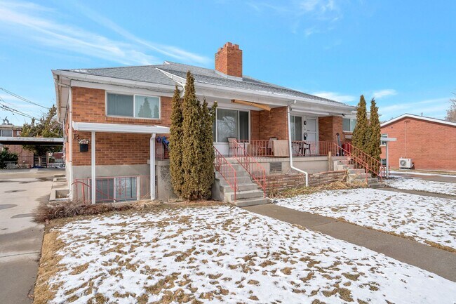 Building Photo - 2642-2642 S 800 E