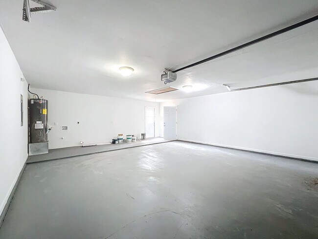 Building Photo - Stunning Waterfront Home located in the de...
