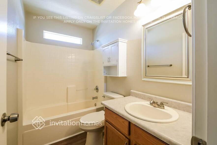 Building Photo - 8614 W Echo Ln