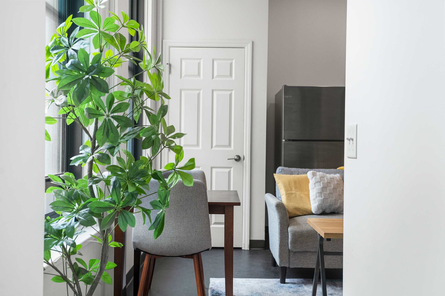 Building Photo - 209 9th St