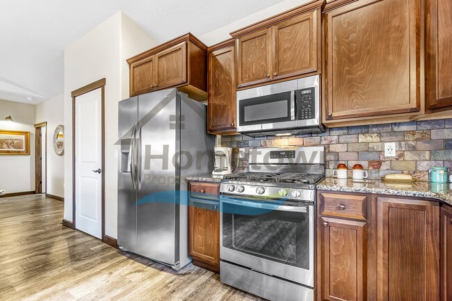 Building Photo - ***Move-In Special $200.00 Off First Month...