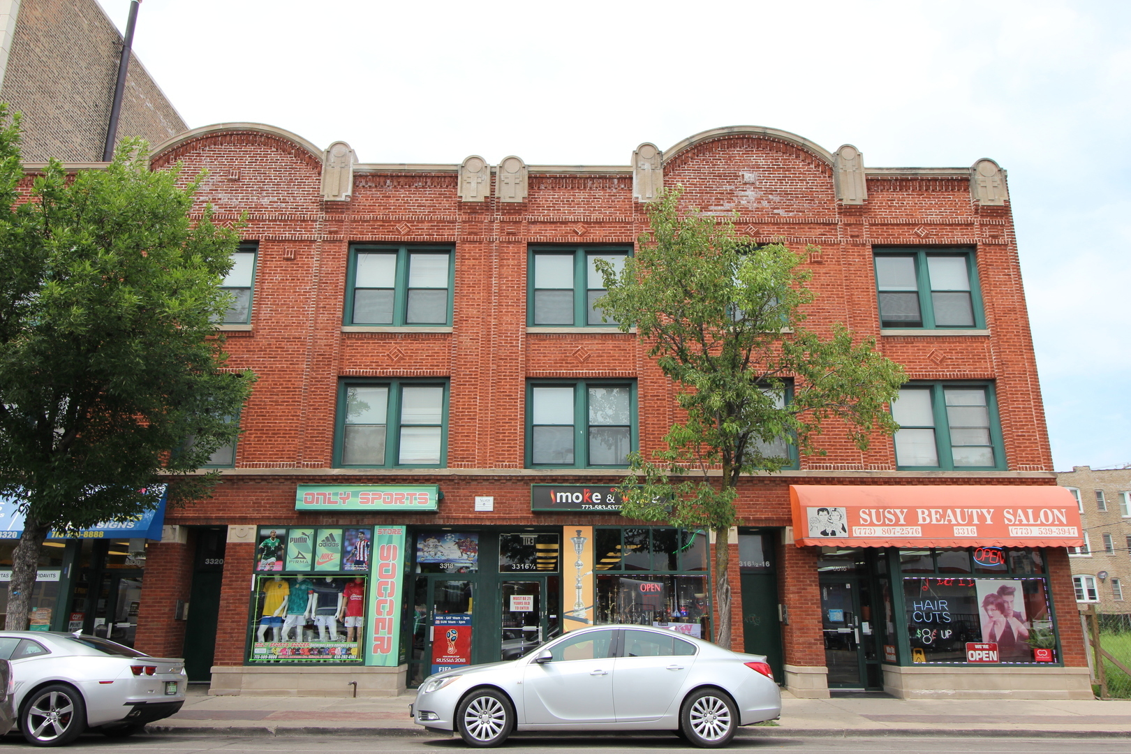 Building Photo - 3318 W Lawrence Ave