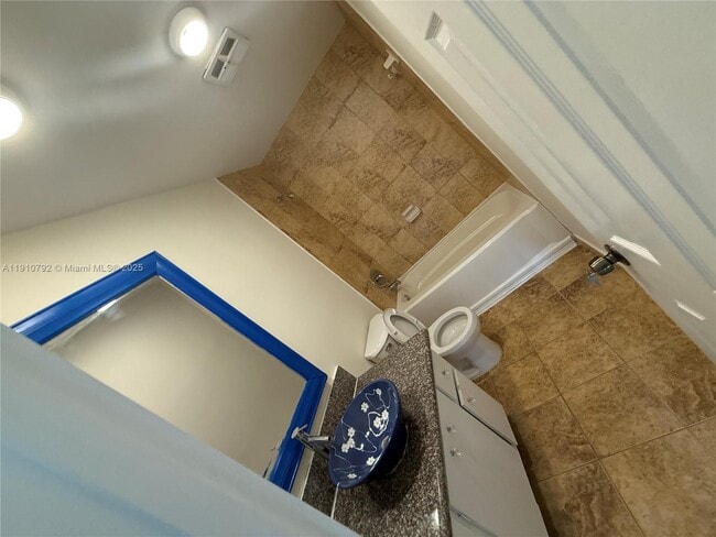 Building Photo - 1540 NE 191st St