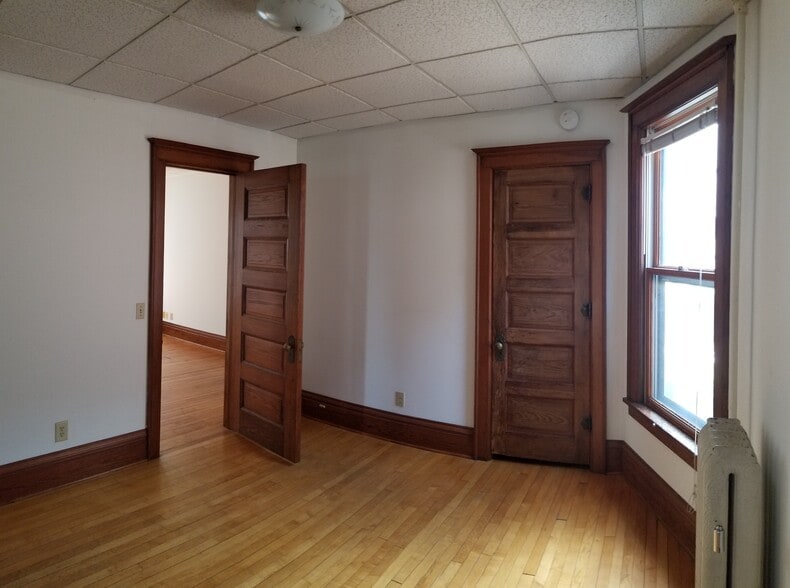 Building Photo - 23 N Hancock St