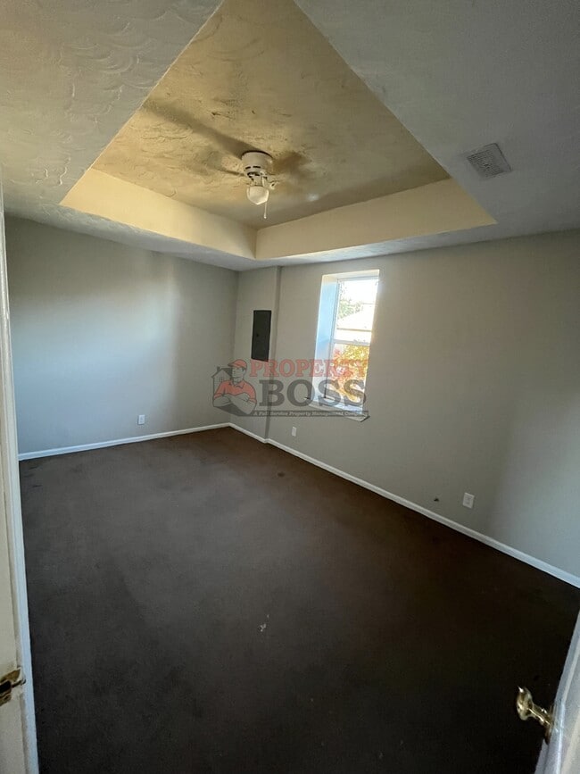 Building Photo - 3826 Butternut St