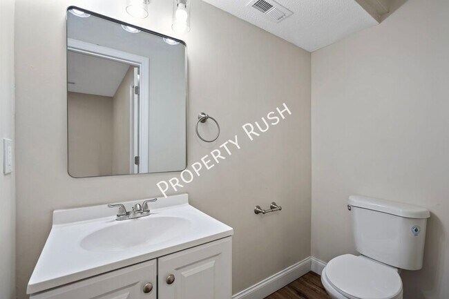 Building Photo - 3334 Gundy Dr