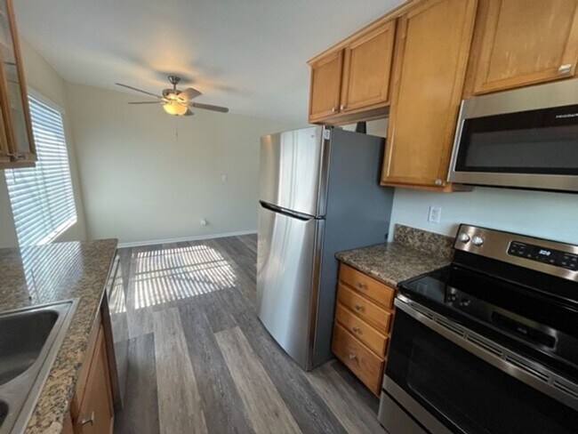 Building Photo - REDUCED! Clean-Compelety Remodeled Private...