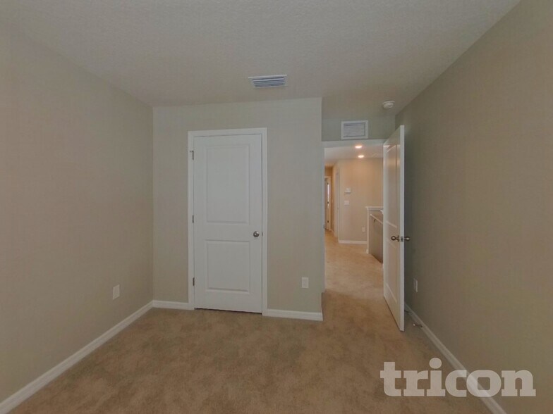 Building Photo - 10734 Hidden Banks Gln