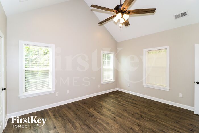 Building Photo - 71 Emily Cove