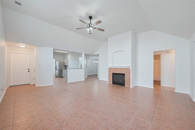 Building Photo - 12230 Hawthorne Hill Cir