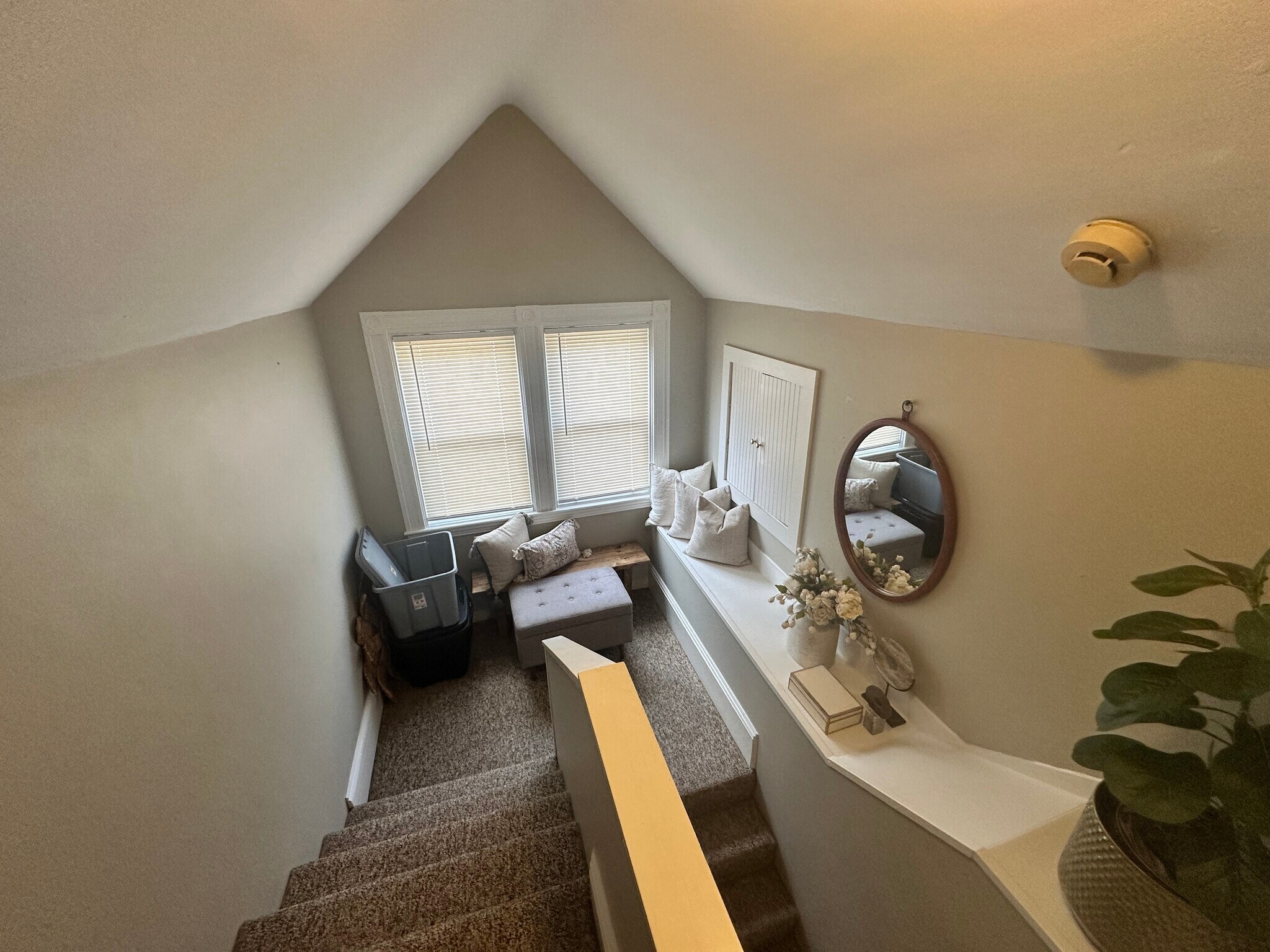 Building Photo - 25 Elm St