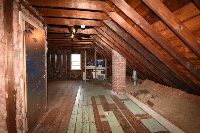 Building Photo - 18 Gould Rd