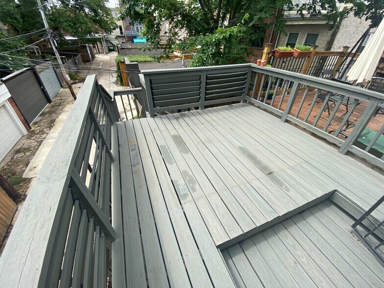 Deck - 411 I St NE
