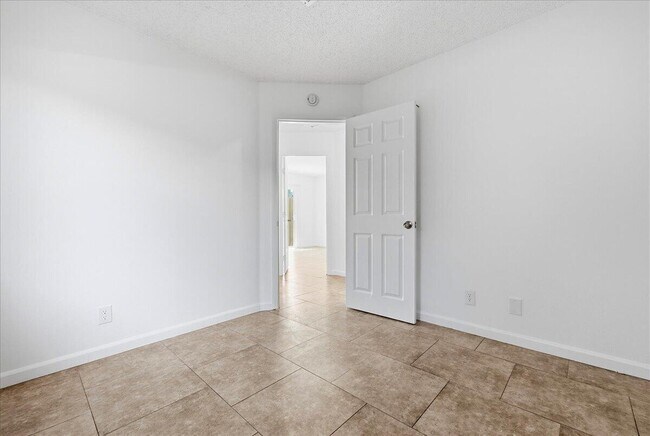Building Photo - 31601 Avenida Maravilla