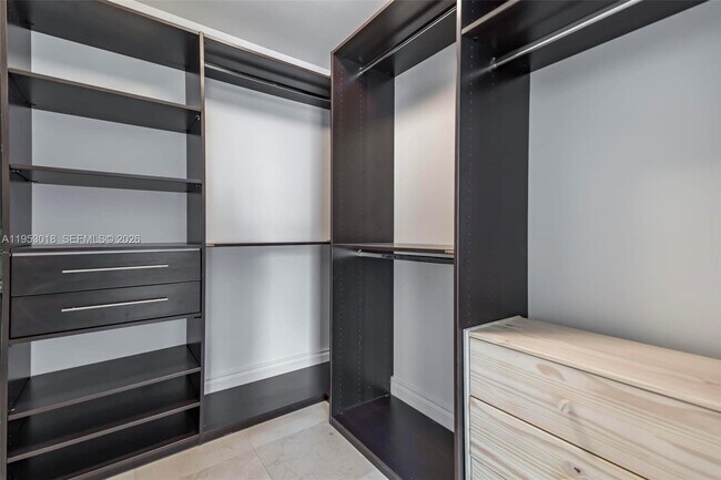 Building Photo - 1050 Brickell Ave