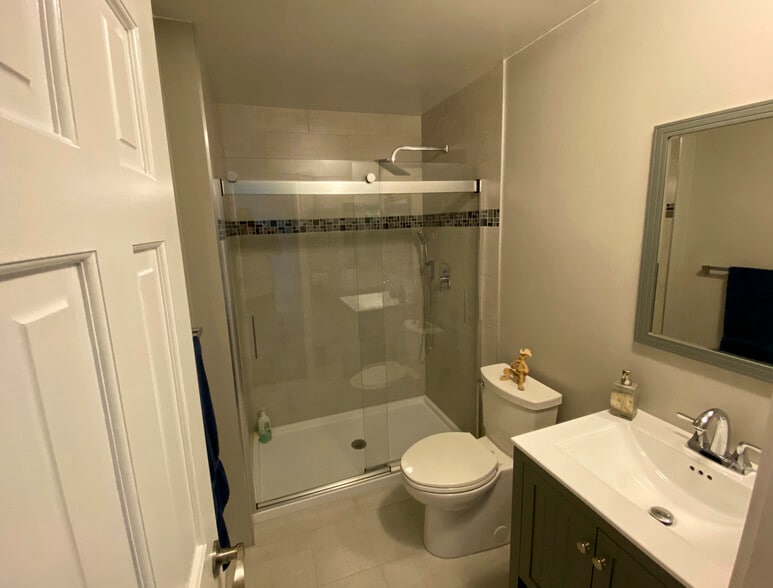 Bathroom 1 - 7505 Hampton Ave