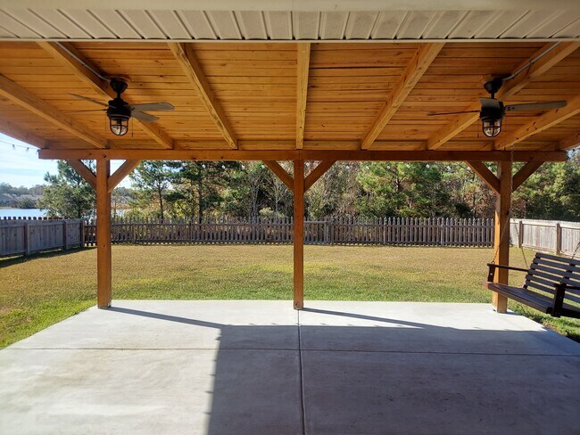 Building Photo - 13060 Fowler Dr