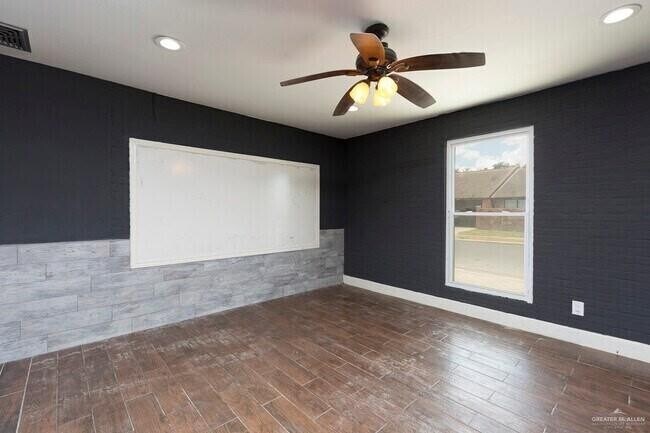 Building Photo - 23 West St