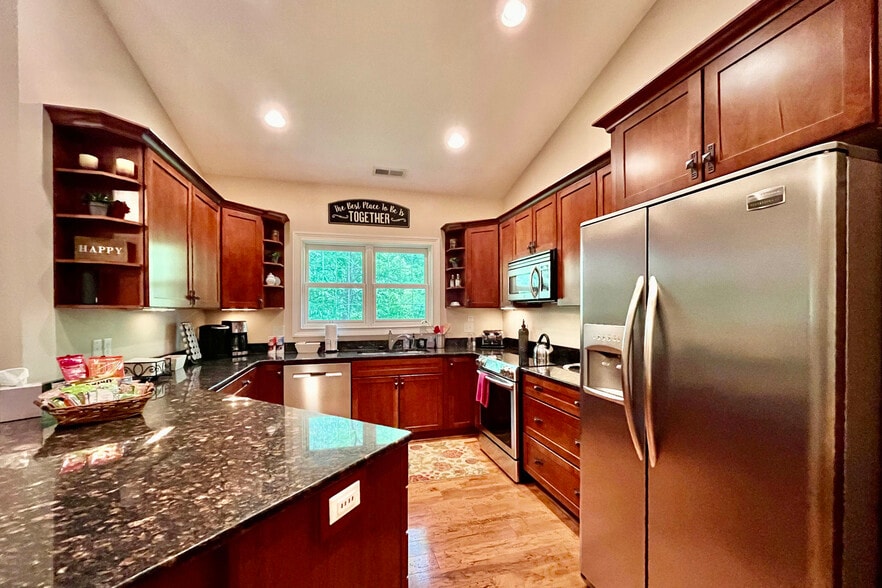 Kitchen - 35 Winterhawk Drive