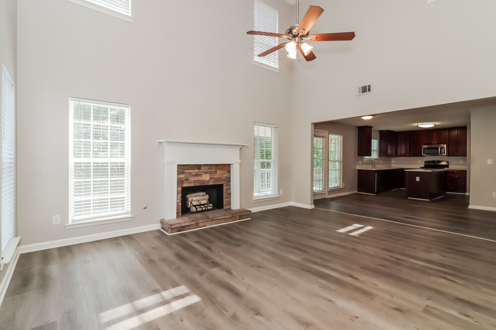 Building Photo - 6640 Delaware Bend