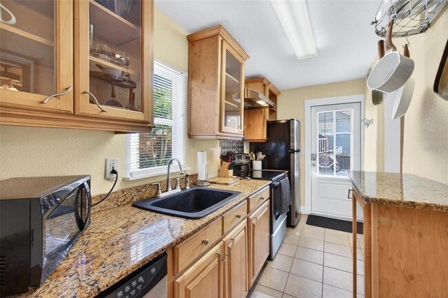 Building Photo - 509 29th Ave S